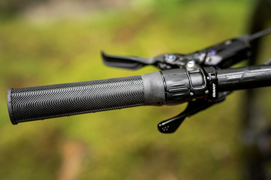 MY22 Giant Reign E+ Final Product 0020