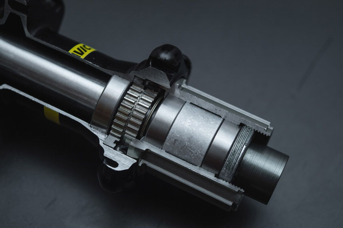 mavic incorpora el nuevo buje infinity detalle 5