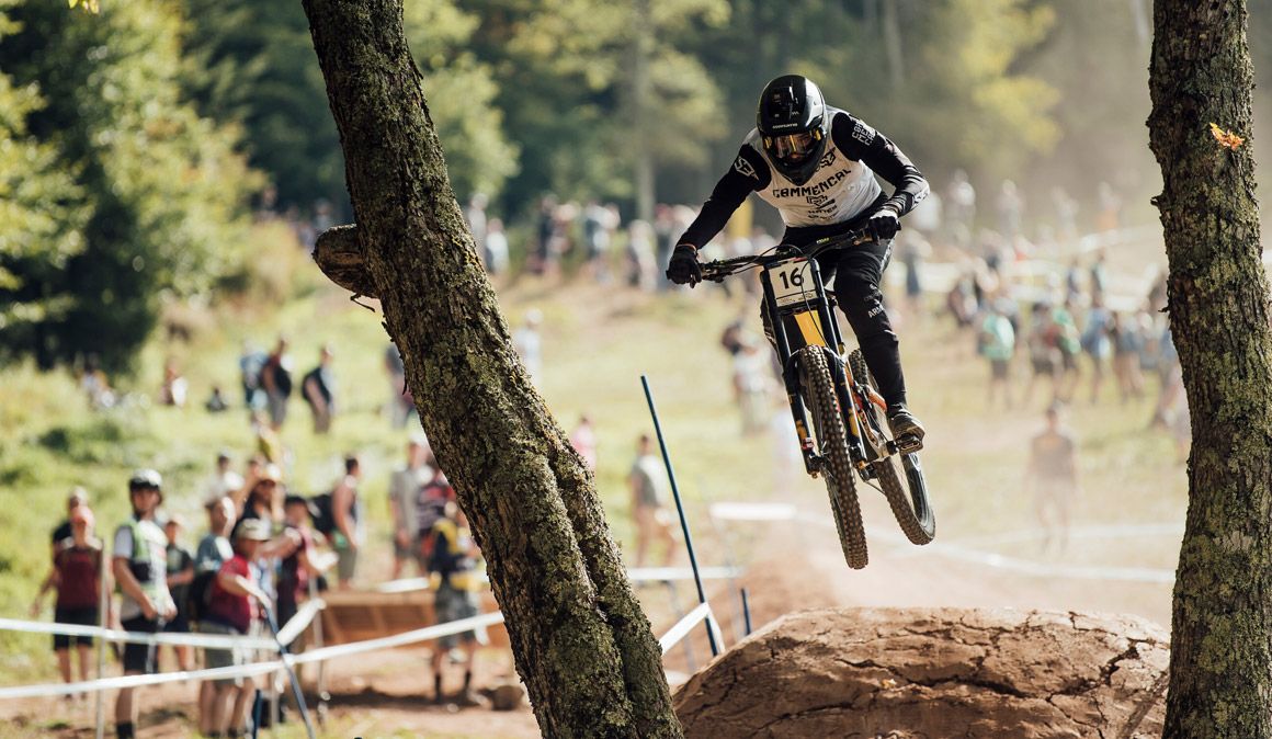 Ángel Suárez, tercero en la emocionante final de la Copa del Mundo DH