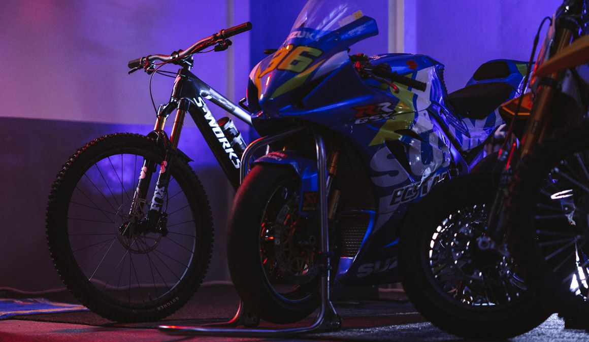 Vídeo. Joan Mir con la Specialized S Works Kenevo SL detalle