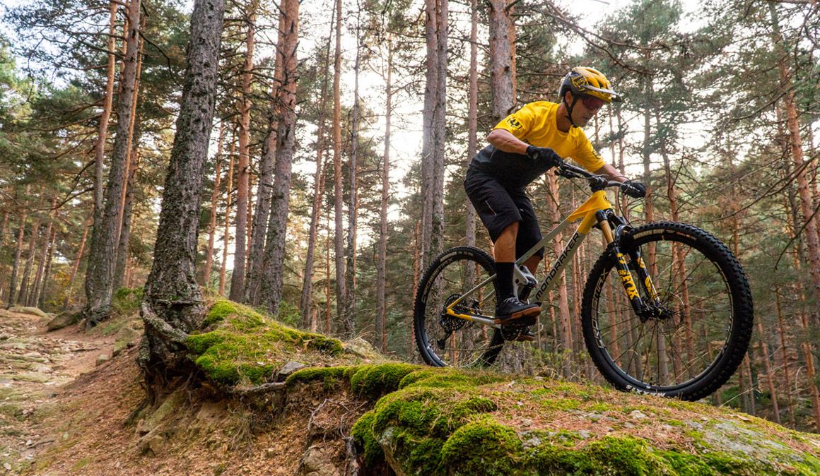 Test. Así es la nueva Mondraker Raze