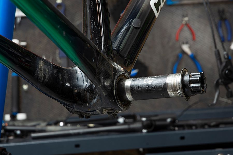 Cannondale (10)Pedalier Hollowgram BB30. Crujidos frecuentes al acabar la prueba. Sería conveniente sustituir rodamientos. Cannondale (10)Pedalier Hollowgram BB30. Crujidos frecuentes al acabar la prueba. Sería conveniente sustituir rodamientos.