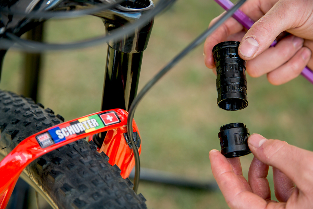 Así son los ajustes exactos de la suspensión de Nino Schurter