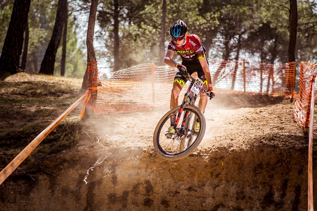Inicia el Superprestigio MTB 2019 con Sintsov y Lecomte imparables
