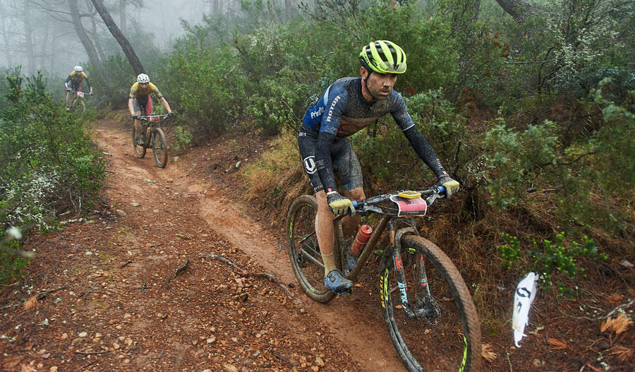Vuelta a Ibiza MTB: Barro, lluvia y viento hacen una edición histórica 