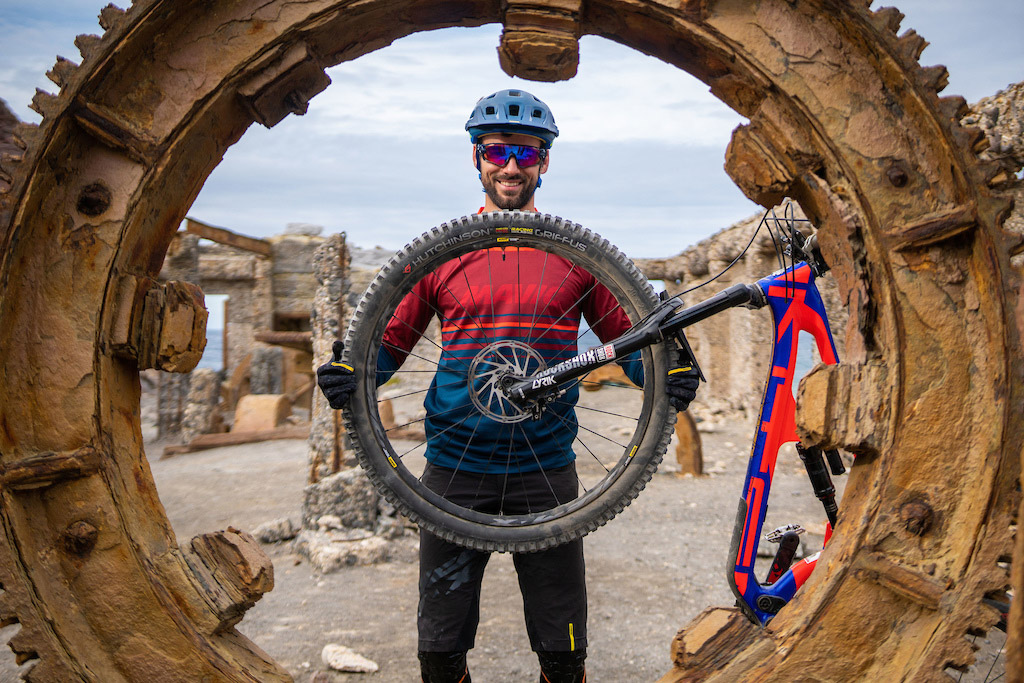 Test extremo: una mina de azufre pone a prueba los Hutchinson Griffus