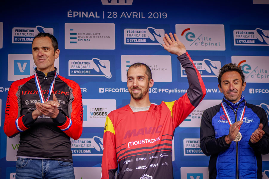 Moustache domina el Campeonato eMTB XC francés