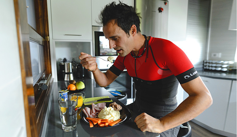 Top 10 MTB: Fallece Fernando Civera en la Titan Desert