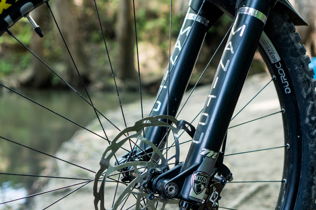 Hayes presenta la colección Enduro