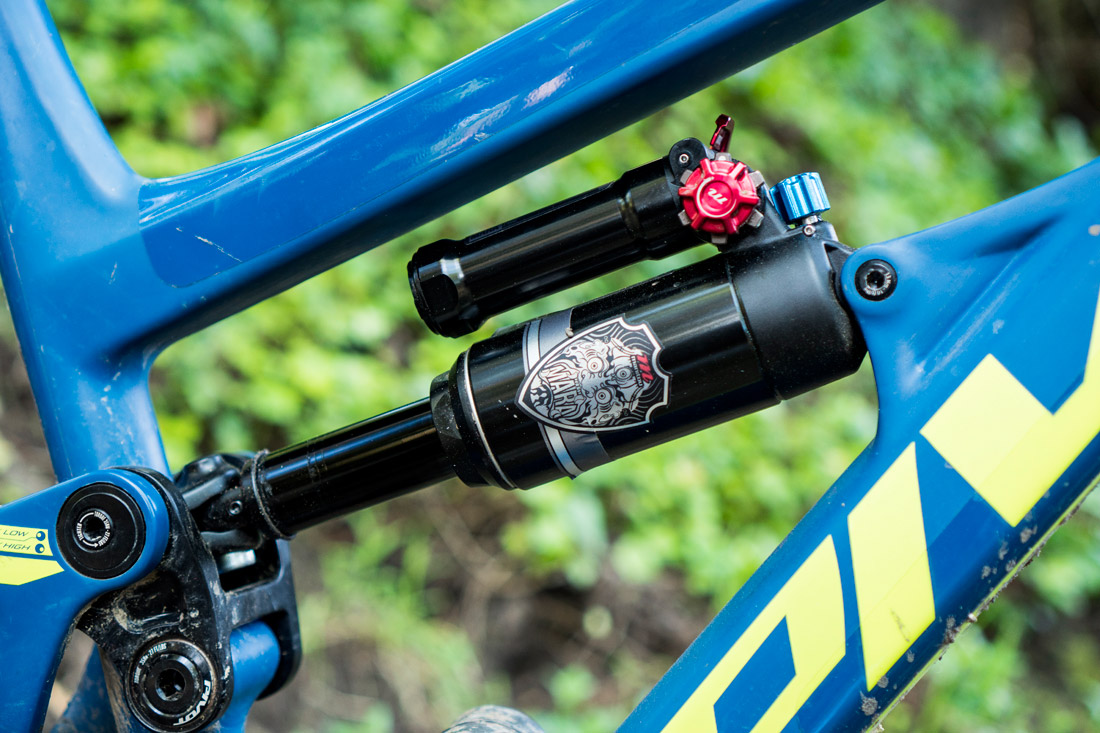 Hayes presenta la colección Enduro