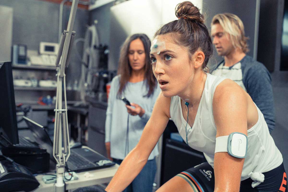 Vídeo: así se prepara Kate Courtney