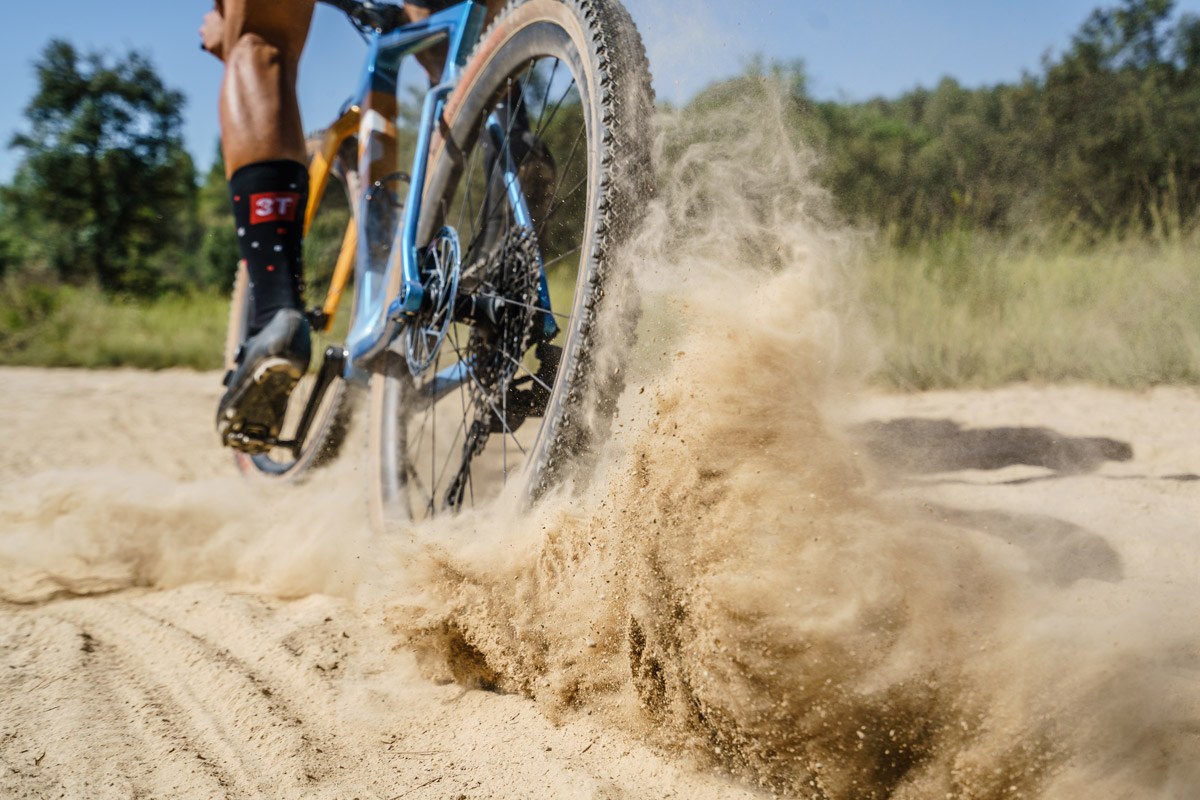 3t Exploro Team Force: Cómo el SRAM AXS consigue la máxima polivalencia en el Gravel