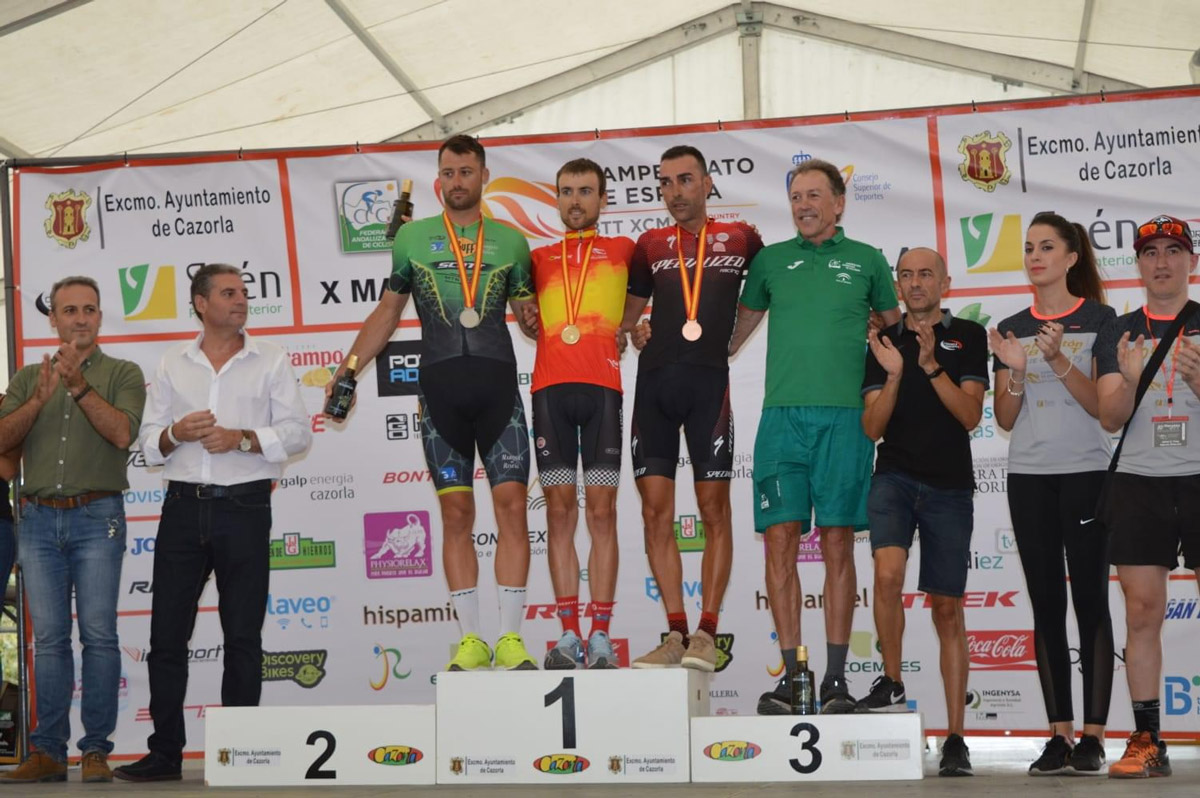 Claudia Galicia y  Pablo Guerrero, campeones de España Maraton