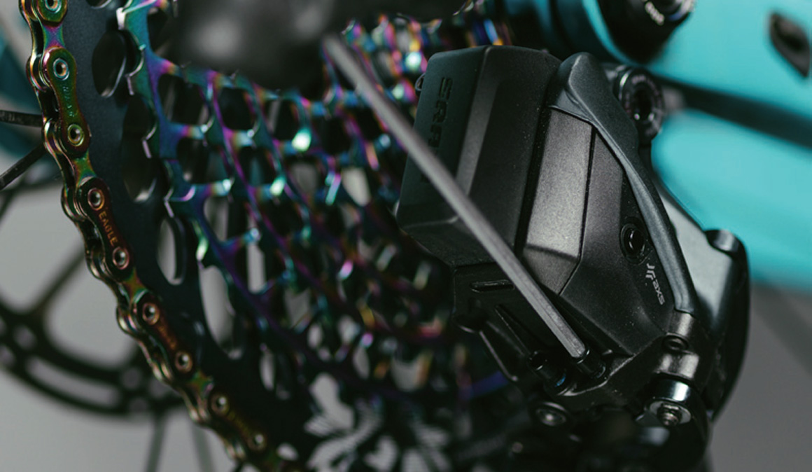 Instalar una transmisión Sram Eagle AXS es así de fácil