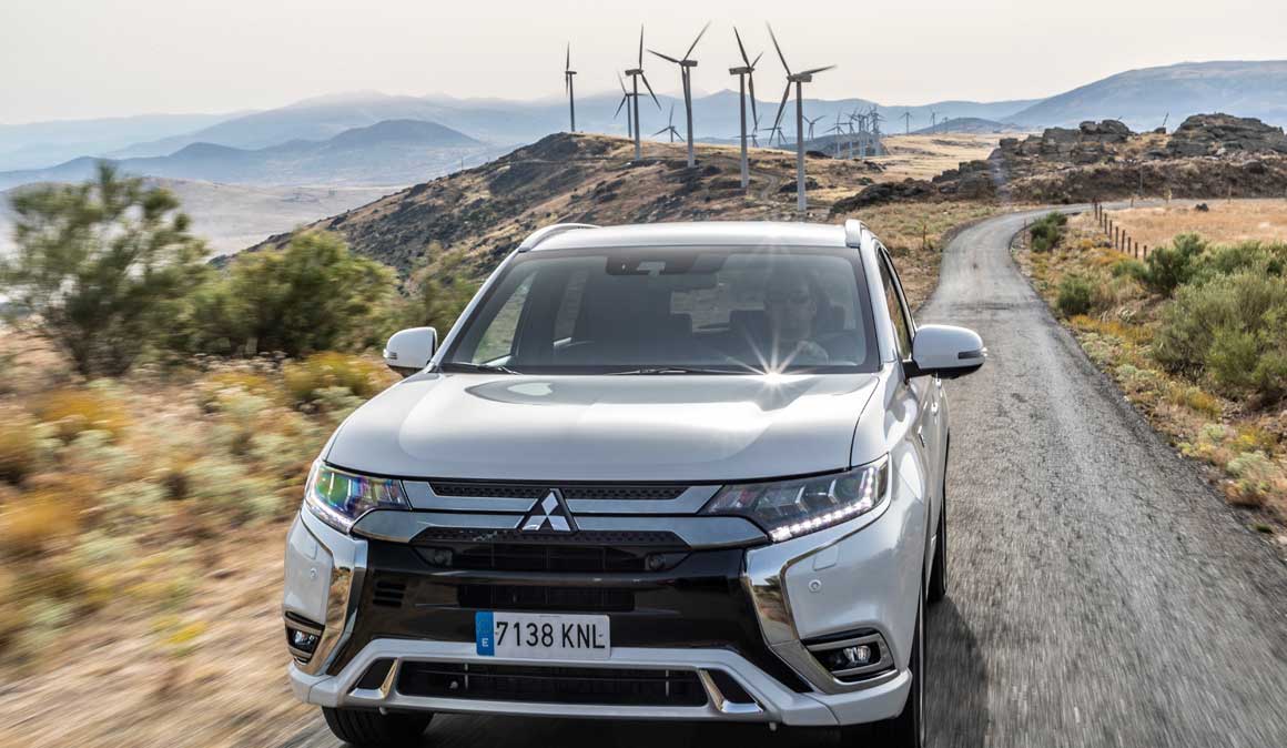 Si respetas la naturaleza, el Mitsubishi Outlander PHEV es la respuesta