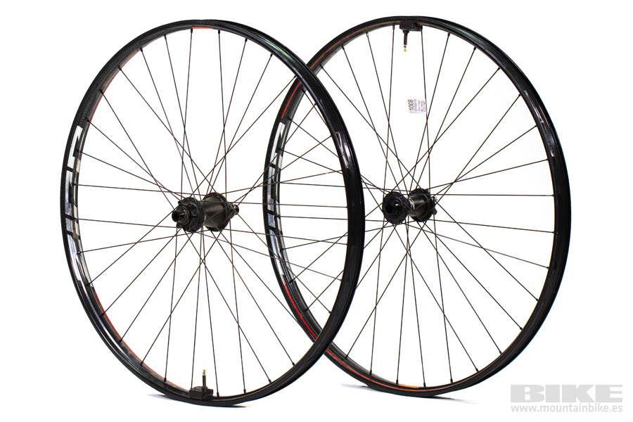 Prueba: Ruedas Zipp 3Zero Moto