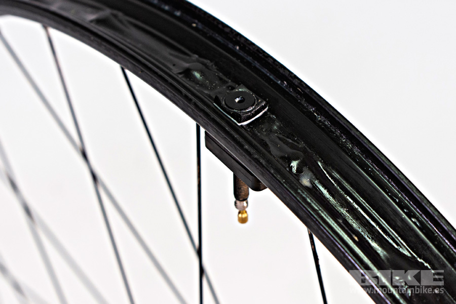 Prueba: Ruedas Zipp 3Zero Moto