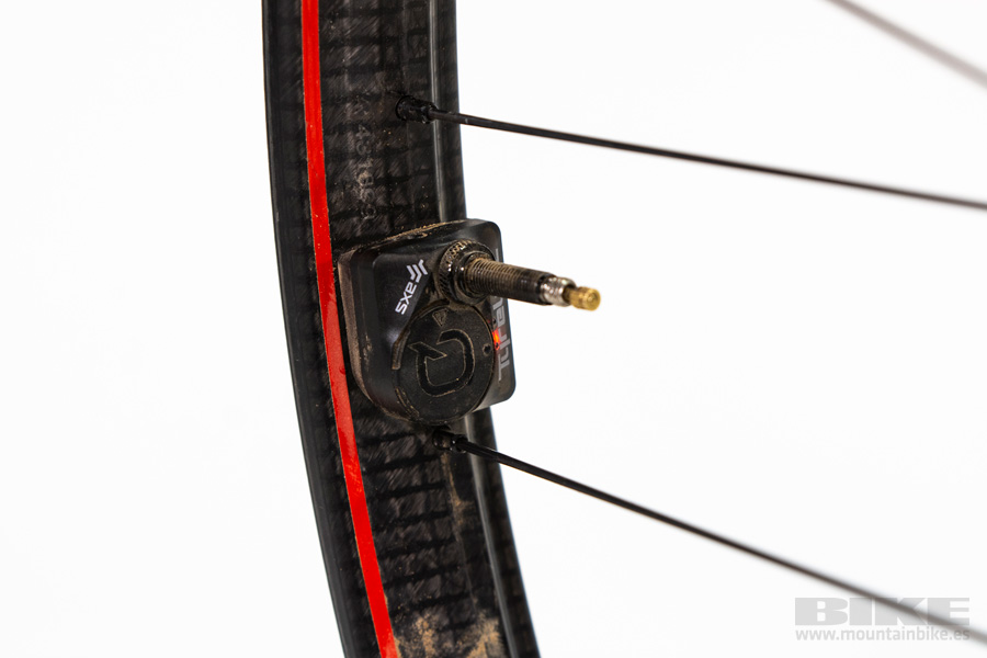 Prueba: Ruedas Zipp 3Zero Moto