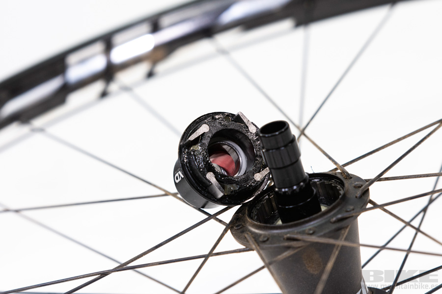 Prueba: Ruedas Zipp 3Zero Moto