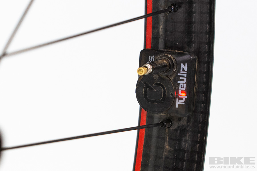 Prueba: Ruedas Zipp 3Zero Moto