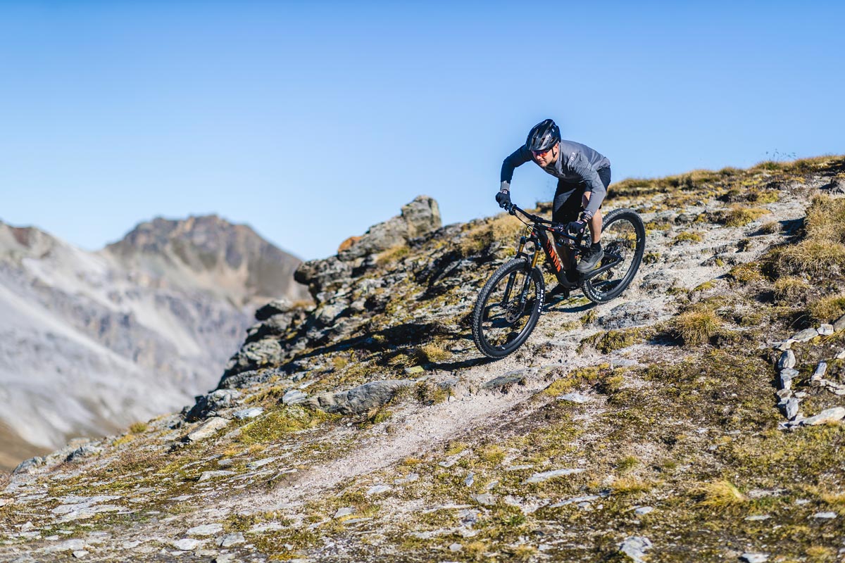 11.7 Kg: Así es la nueva tope de gama Canyon Neuron CF SLX