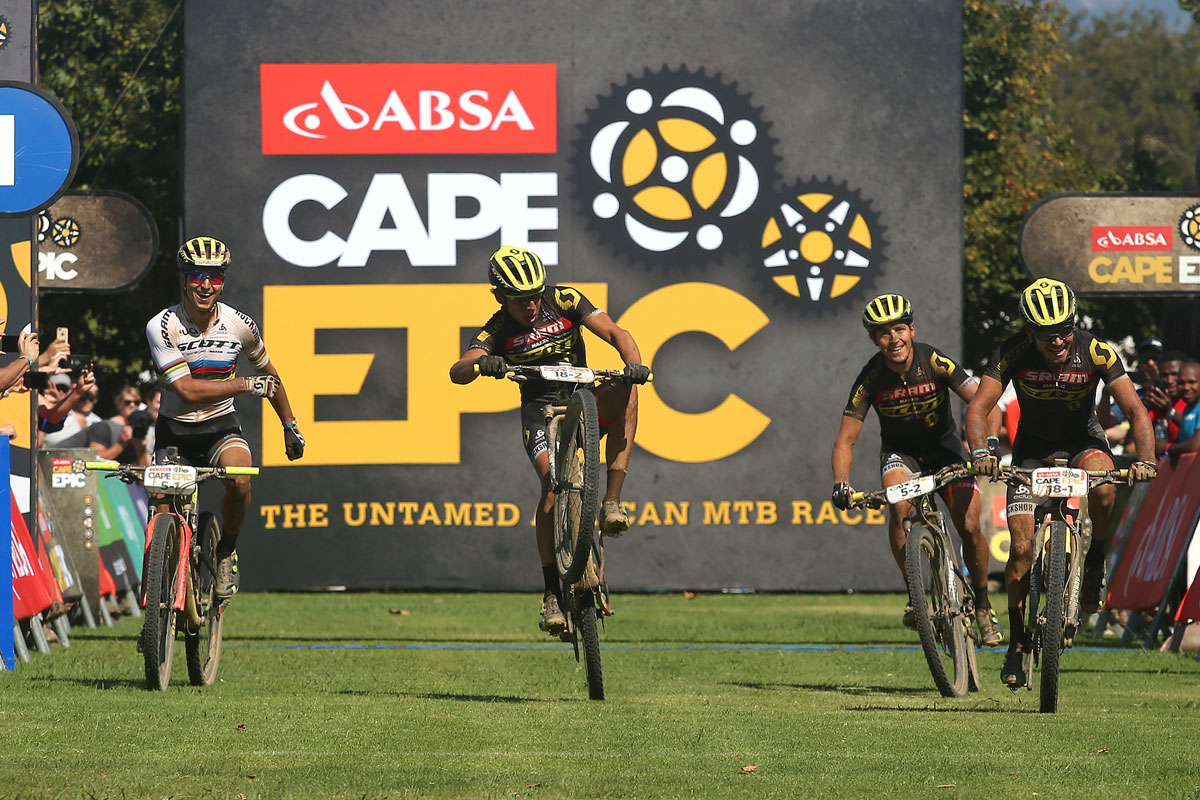 Nino Schurter ha decidido correr la Cape Epic