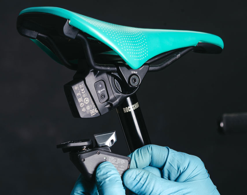Mecánica: Instalar una tija RockShox Reverb AXS