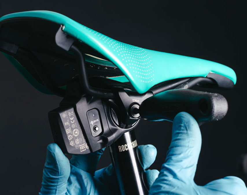 Mecánica: Instalar una tija RockShox Reverb AXS
