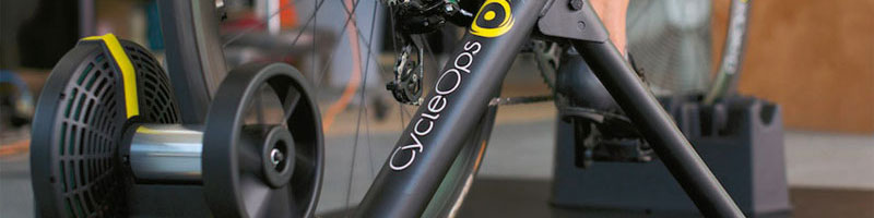 Rodillo VS salir con la bici. ¿Qué entrena más?