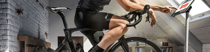 Rodillo VS salir con la bici. ¿Qué entrena más?