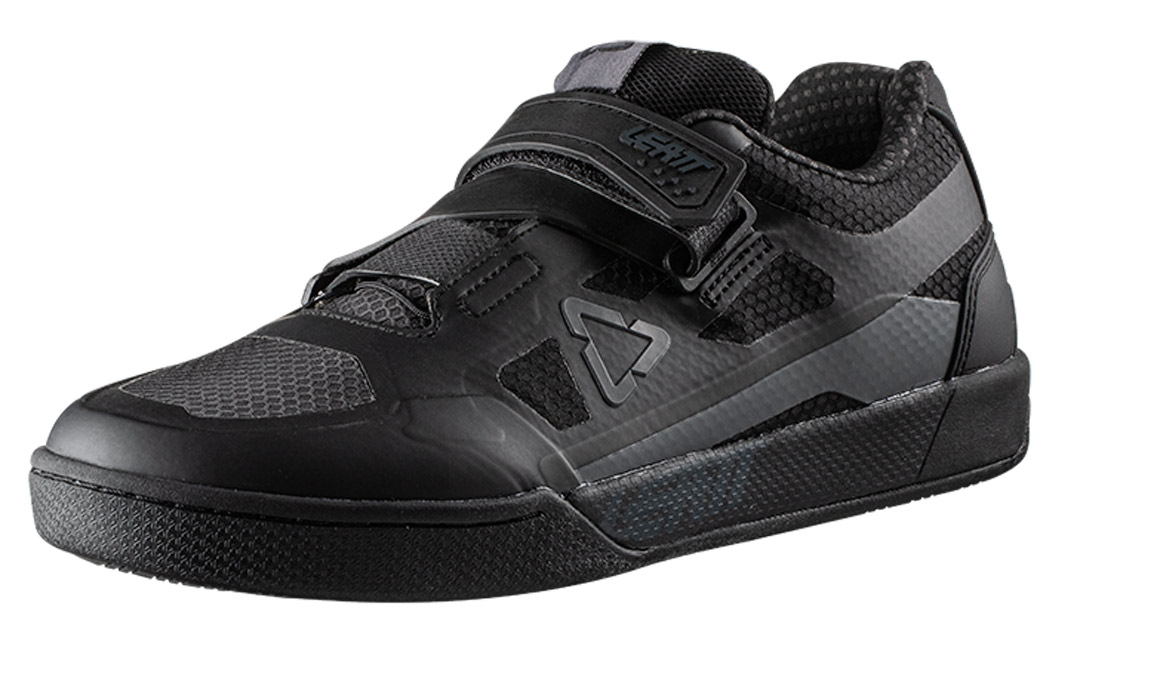 Cómo son las primeras zapatillas de Leatt