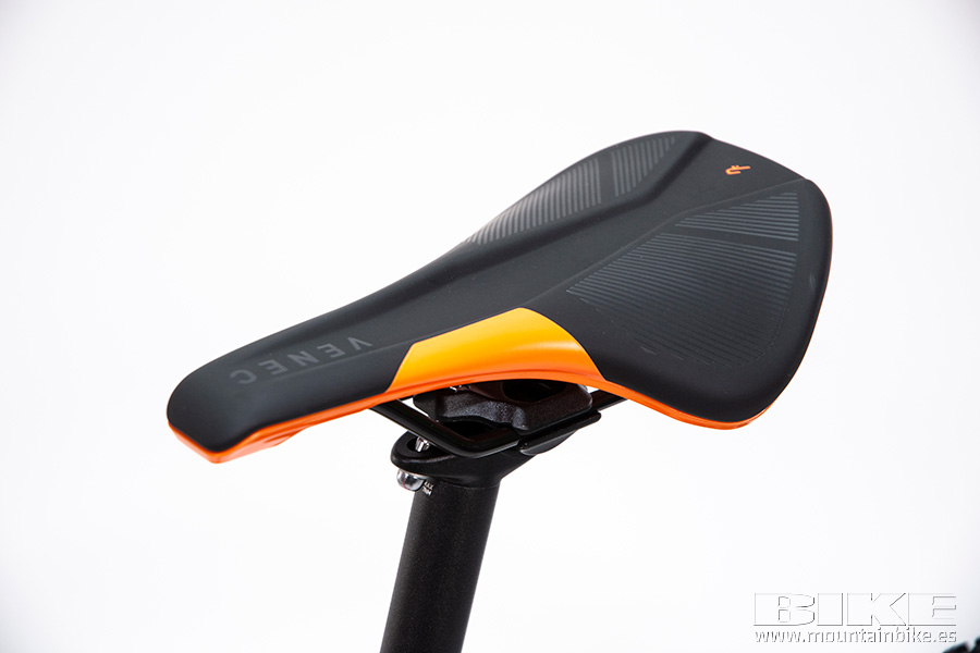 Cube Reaction C: 62 PRO: XC, carbono y menos de 1.600€