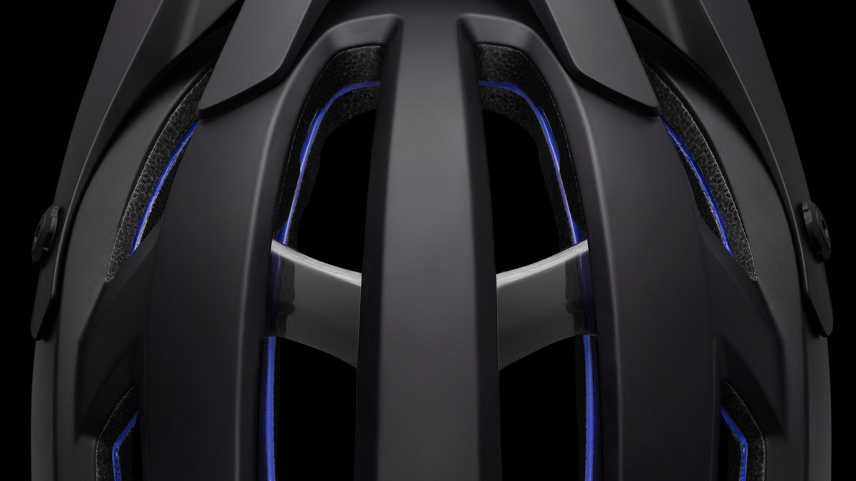 Nuevo casco Giro Manifest