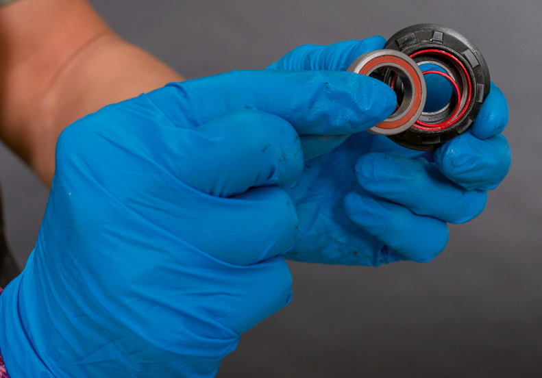 Mecánica bujes: Mantenimiento y cambio de rodamientos