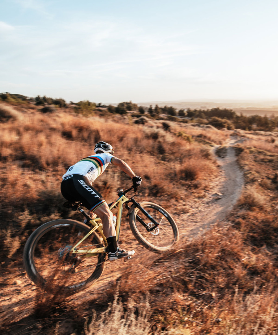 Fitter, Faster Stronger, último episodio. Schurter nos enseña que además de entrenar hay que hacer otras cosas