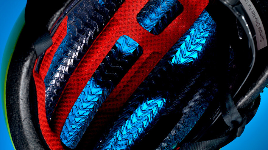 Este fantástico casco Bontrager puede ser tuyo GRATIS, en el color que elijas